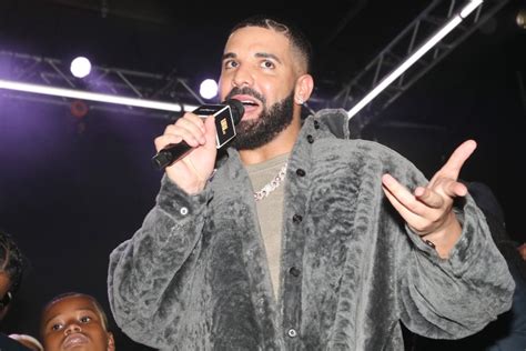 drake leaks dms|Drake Posts DM Receipts After Music Critic Published。